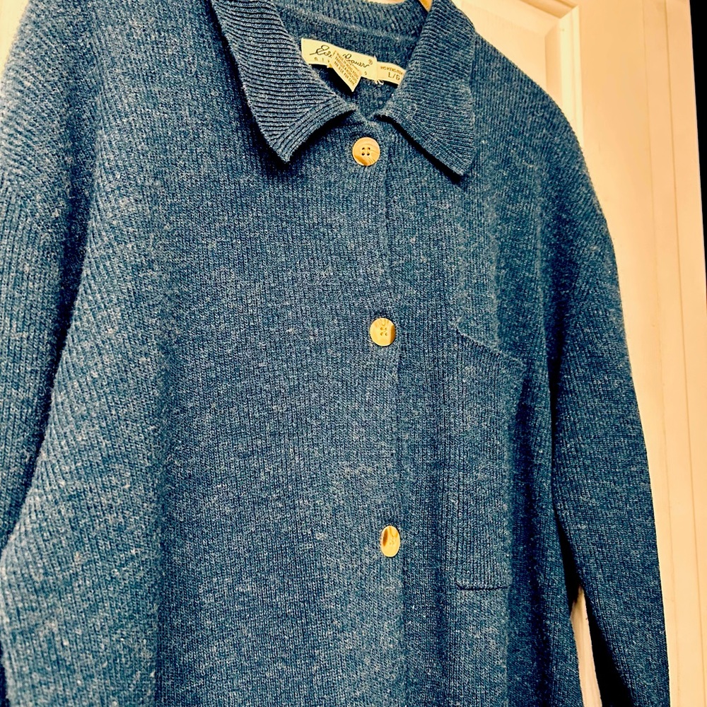 Vintage Eddie Bauer Long Sleeved Sweater with front pocket (Teal)